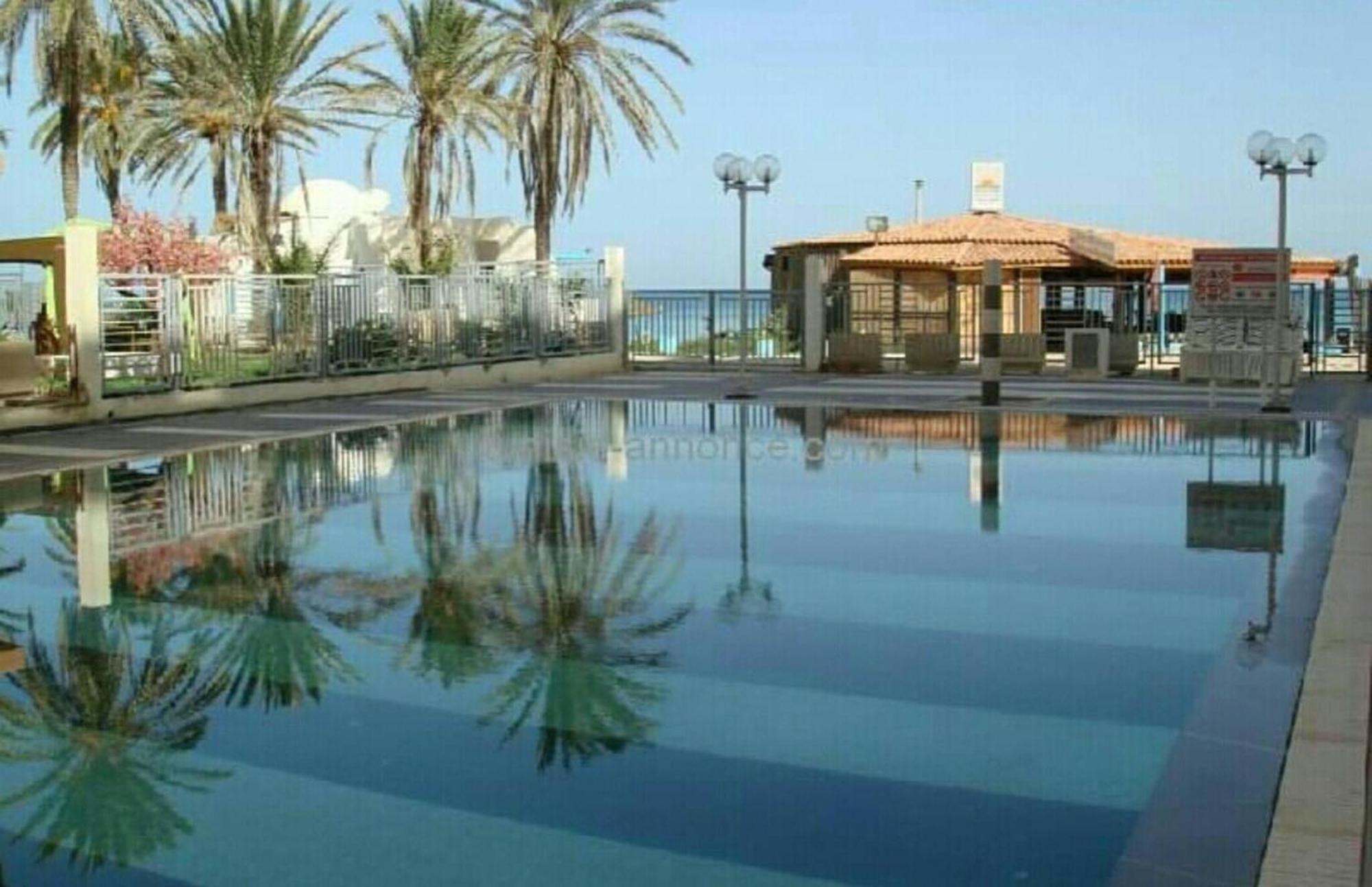Sea Front Luxury Living In Apartment *