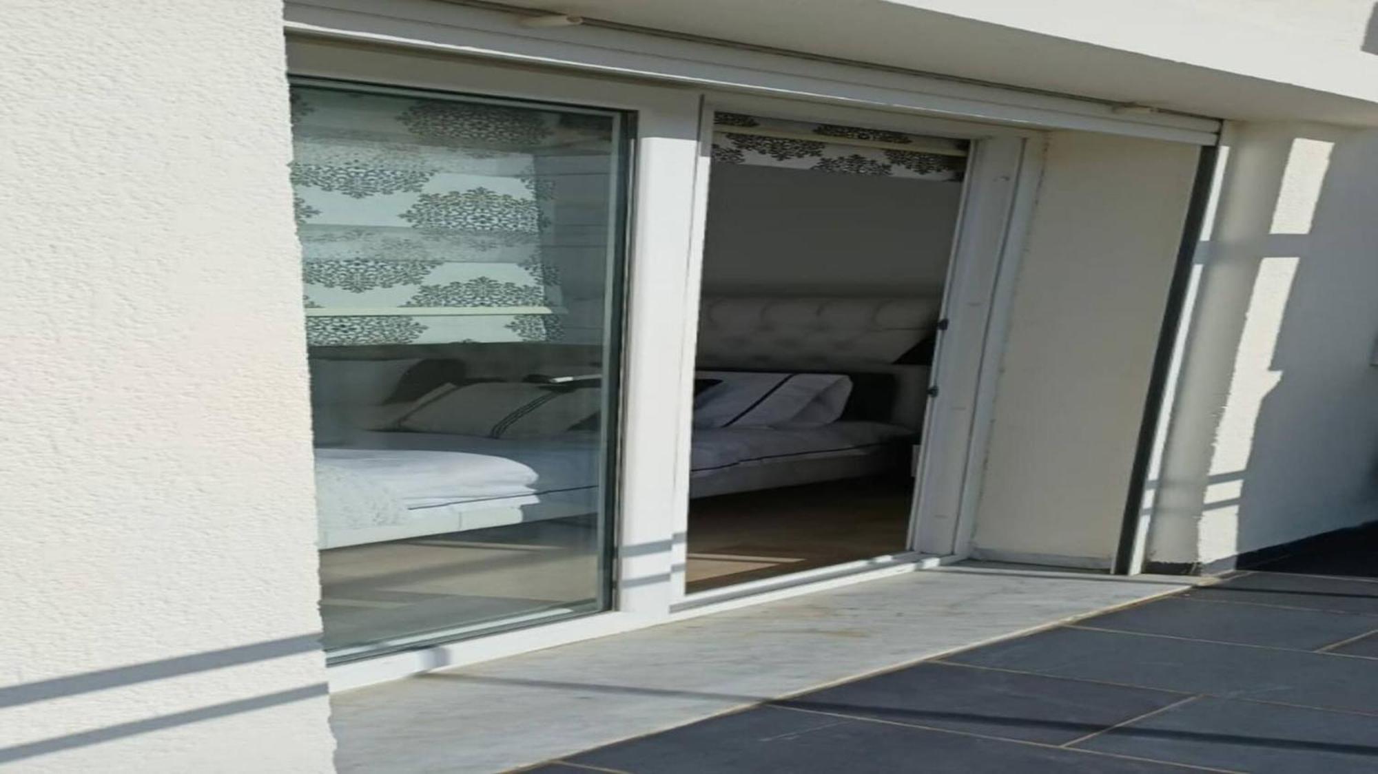 Sea Front Luxury Living In *